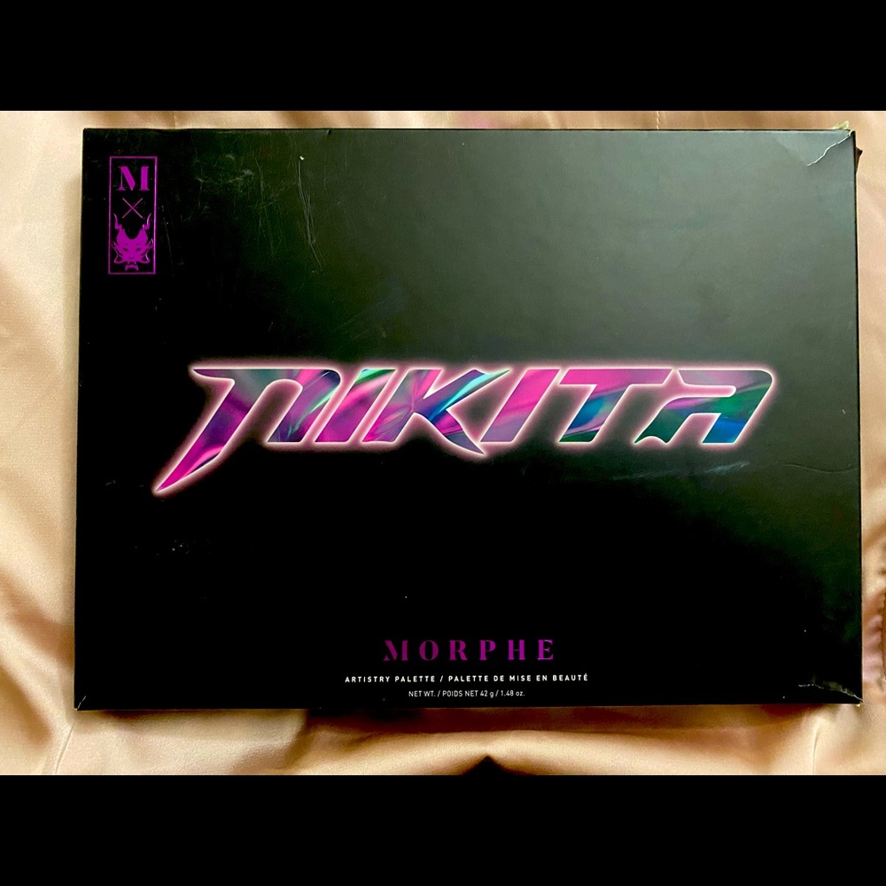 Nikita dragun Morphy Collab makeup palette